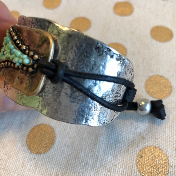 Cuff Heart Bracelet Silver/Gold Leather Strap - Picture 3 of 4